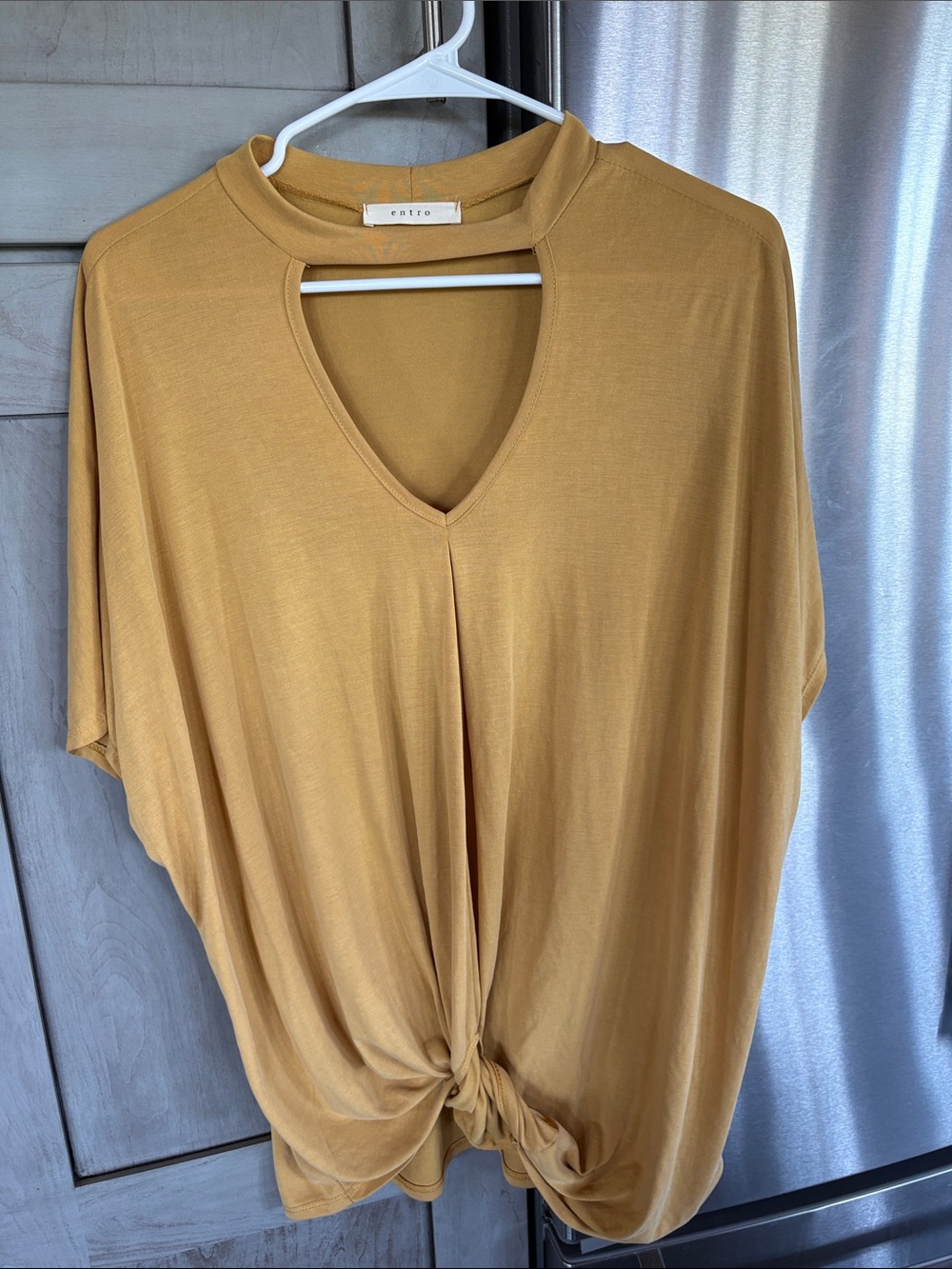 entro Mustard V-Neck Tie-Front Short Sleeve Tunic size small